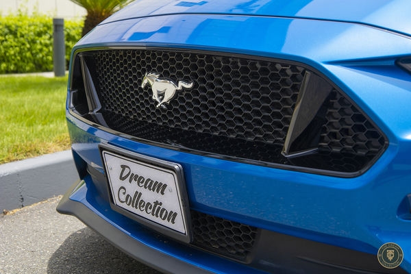 Ford Mustang GT Premium angle 5